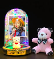 Sizlere Özel Renkli Led Işıklı Biblolu Fanus ve Pembe Peluş Ayıcıklı Anahtarlık (Model 1)