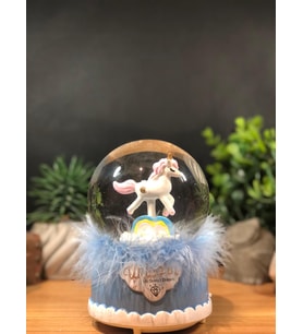 Tüylü Unicorn At Temalı  Işıklı Müzikli Kar Püskürtmeli Büyük Boy Pilli Kar Küresi