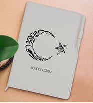 BK Gift Kişiye Özel Kaligrafi Atatürk Tasarımlı Beyaz Termo Deri Not Defteri 15x21cm-1