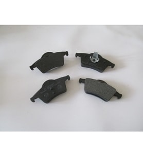 VOLVO V70- 00/04; ARKA FREN BALATASI (KABLOSUZ)(DİSK)(122,7X53,8X16,2/12;3,8X53,8X16,2)(BRAMAX) 3064