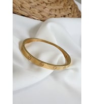 Kadın Altın Renk Paslanmaz Çelik Gold Kartier Kelepçe Bileklik Günlük Kullanımına Uygundur Kombinelerinizi Tamamlayın Aksesuar Bijuteri Hediyelik Ürün Sevgililer Günü Özel Ürünü