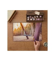 Parktaki Boş Salıncak Tasarımı 240 parça Ahşap Puzzle Ahşap Kutuda MP02906