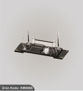 KİŞİYE ÖZEL KRİSTAL SAATLİ NOT TUTUCULU KALEMLİ KENARI DESENLİ MASA İSİMLİĞİ (Siyah)