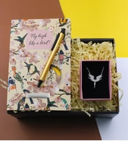 Kişiye Özel Tasarım Kuş Desenli Defter, Gold Kalem ve Mikail Melek Kolye Hediye Seti