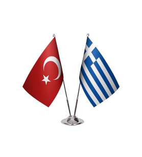 Yunanistan İkili Masa Bayrağı