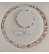 Doğal güneş taşı ve doğal inci kolye bileklik set (Krem)