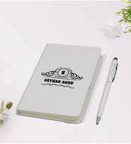 BK Gift Kişiye Özel İsimli 9x14cm Beyaz Defter ve Kalem Hediye Seti - Model 33