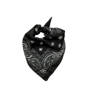 Siyah Klasik Bandana Desenli Kare Fular