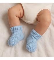 El Örgüsü Pamuklu Bebek Patik Seti – Hediye Kutusunda (Bebe Mavisi)