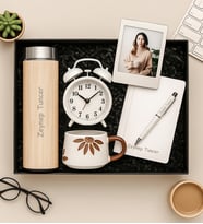 Kişiye Özel Fotoğraflı Çerçeve,Defter,Kalem,Masa Saati,Fincan Ve Termos Hediye Seti (Beyaz)