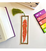 Seretamin Handmade Turuncu Kuş Tüyü Kanaviçe Nakışlı Kitap Ayracı