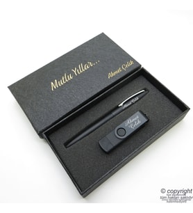 16GB. İsme Özel Otg Usb Bellek + Scrikss İsme Özel Kalem Seti - Mat Siyah