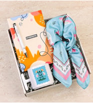 Kişiye Özel Defter & Tükenmez Kalem & T Kupa & Fular Hediye Seti