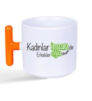 Kadınlar İnsandır, Erkekler İnsanoğlu Baskılı Kadınlar Günü Turuncu Kulplu T Kupa