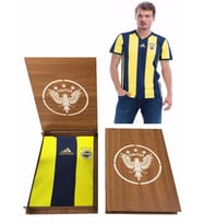 Fenerbahçe Lisanslı Sarı Lacivert Çubuklu Forma Hediye Ahşap Kutulu (Sarı-Lacivert)
