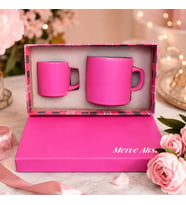 BK Gift Kişiye Özel İsimli Kutulu Pembe Kutulu Türk Kahvesi Fincanı ve Kupa Hediye Seti
