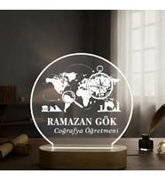 Kişiye Özel Coğrafya Öğretmenine Özel Kişiye Özel LED Işıklı Ahşap Masa İsimliği (Şeffaf)