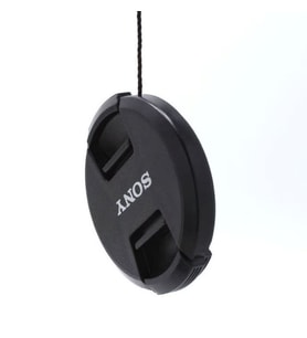 Sony Lensler İçin 72mm    Snap On Lens Kapağı Bağcıklı     72mm (Ø72) filtre çapına sahip tüm lens objektif ve makinelere uyumludur.  Lensinizi çizilme, tozlanma, parmak izi vb. olumsuz dış etkenlere karşı korur. (Siyah)