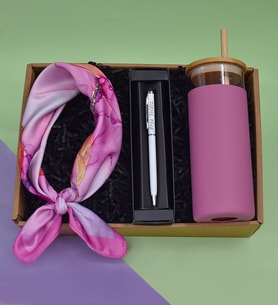 Kişiye Özel Beyaz Touch Pen& Bambu Pipetli Cam Şişe& Pembe Renkli Fular Hediye Seti