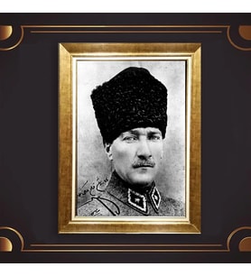Özel Seri Paspartulu Çerçeveli Atatürk Tablo l162 (Gold)