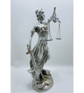Adaletin Simgesi Adalet Kadın Terazisi Themis Adalet Heykeli Gümüş