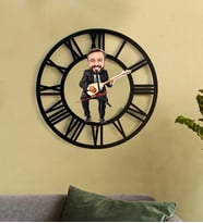 Kişiye Özel Bağlama Çalan Adam Tasarımlı Karikatür 3D Ahşap Mdf Duvar Saati 107