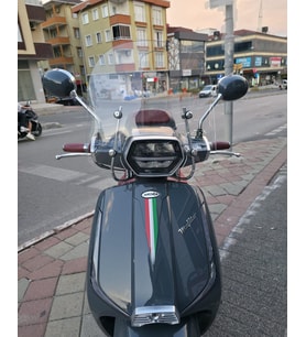 MOTOCAM Arora Mojito 50 Ön Cam 2023-2026 Model 41cm Şeffaf Renkli 4mm APARATSIZ