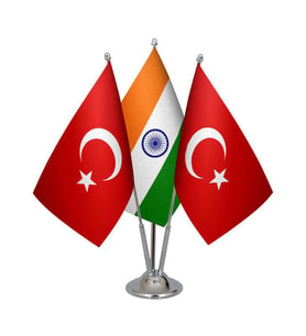 Masa Üstü Hindistan Bayrağı Türk Bayrağı Üçlü Krom Direk Masa Bayrak Seti