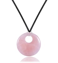 Sertifikalı Deri İpli Doğal Pembe Kuvars Taşı Kolye (Çok Renkli)