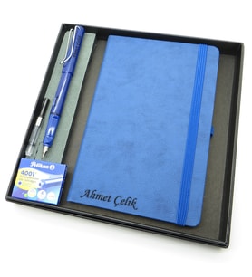 Signator® Codex  N301 Kişiye Özel Defterli Set - İsme Özel Mavi Dolma Kalem + İsme Özel Mavi Defter + Yedek Kartuş İsme Özel Kutusunda Hediyelik Set (Karışık)