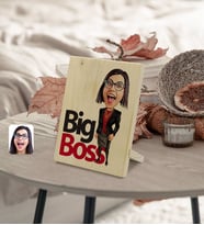 BK Gift Kişiye Özel Kadın Big Boss Karikatürlü Dekoratif Ahşap Çerçeve Model 2