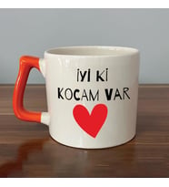 İyi Ki Kocam Var Baskılı Turuncu Kulplu D Sevgililer Günü Kupası