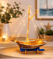34 cm Işıklı Ahşap Gemi Maketi – El Yapımı Dekoratif Yelkenli Gemi Biblosu