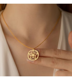 Kişiye Özel 925 Ayar Gümüş Zarif Çiçek Figürlü Kolye (Gold)