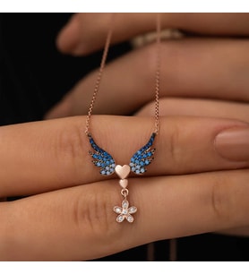 Gümüş Rose Çiçekli Kanatlı Kalpli Kolye
