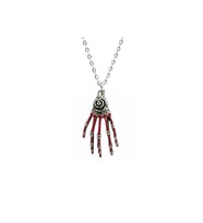 Cadılar Bayramı İskelet Eli Kırmızı Renkli Gül Detaylı Gotik Kolye (Gümüş)