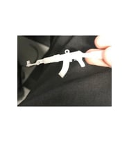 Yeni Sezon  Ak-47 Keleş Kolye Veya Anahtarlık Beyaz 34063 Kampanya