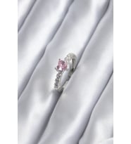 Gümüş Renk Zirkon Taşlı Pembe Kristal Kalp Model Kadın Yüzük 5886