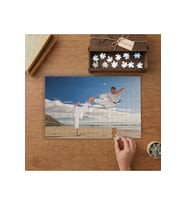 Sahilde Tekvando Yapan Çift Tasarımı 240 parça Ahşap Puzzle Ahşap Kutuda MP00898