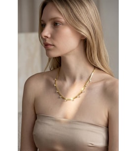 Stella Shine Kolye – Altın Ton Işıltılı Taş Detaylı Zarif Choker