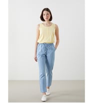 LCWAIKIKI Classic Bej Beli Lastikli Carrot Fit Kadın Jean Pantolon