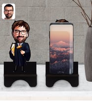 BK Gift Kişiye Özel Erkek Hakim Karikatürlü Ahşap Biblo Telefon Standı-1