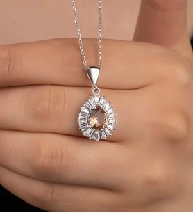 925 Ayar Gümüş Kahverengi Baget Taşlı Kolye