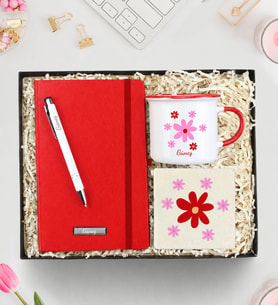Kişiye Özel Defter & Gümüş Renk Detaylı Beyaz Tükenmez Kalem & Taş Bardak Altlığı & Kırmızı Renk Detaylı Vintage Kupa Hediye Seti