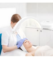 Askılı LED Kirpik Lambası Yarım Ay Lamba Salon Cilt Bakım Lambası Kumandalı 48W (Beyaz)