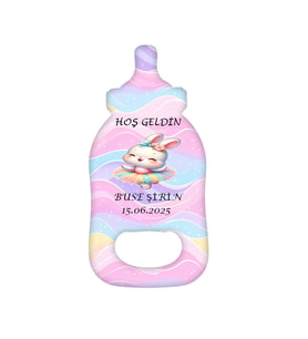 Yeni Doğan Kız Bebek İçin Biberon Magnet Açacak