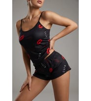 Öpücük Desenli Siyah Askılı Şortlu Kadın Pijama Takımı TM1358