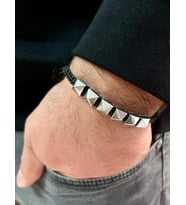Silver Renk Trok Şeklinde Hematit Makreme Örgü İpli Unisex Bileklik (Gümüş)