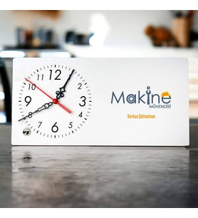 Makine Mühendisi Tasarımlı Şık Masa Saati