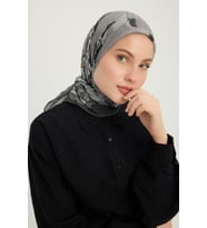 Schaless Mercan Bahçesi - Kiremit - Efilia Desenli Eşarp - 90x90 Cm (Siyah)